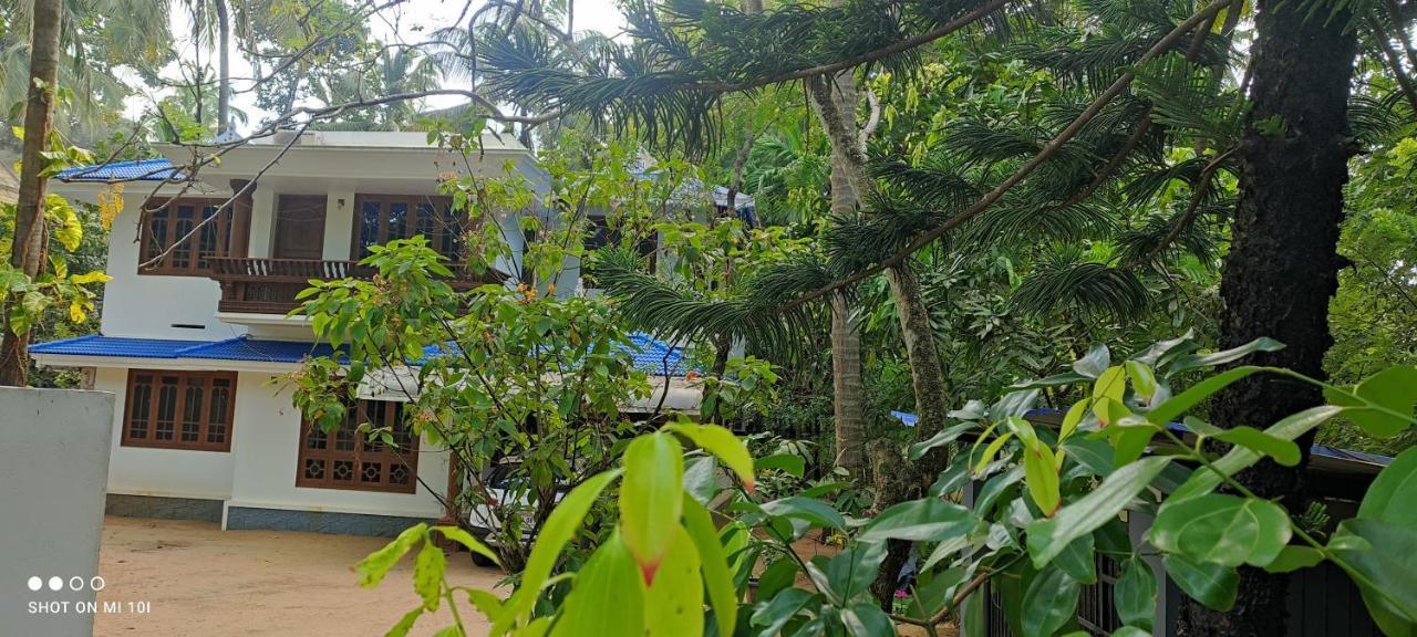 Vyshnavi Home Stay Thanniyam Bagian luar foto