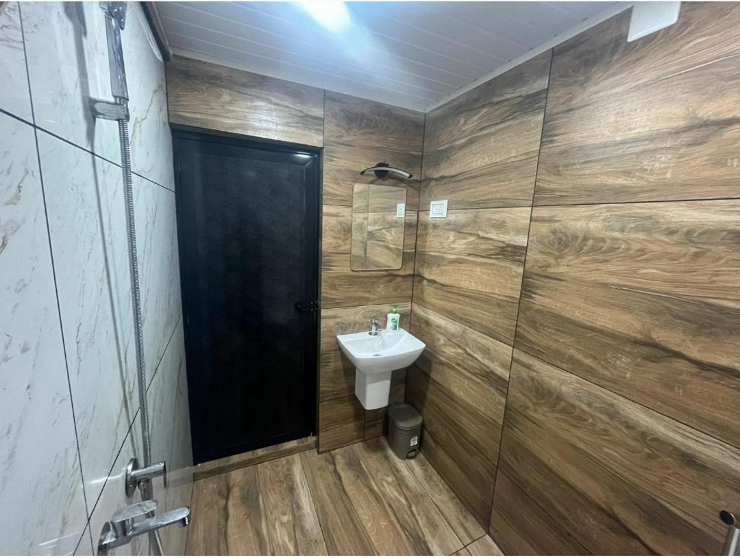 Vyshnavi Home Stay Thanniyam Bagian luar foto